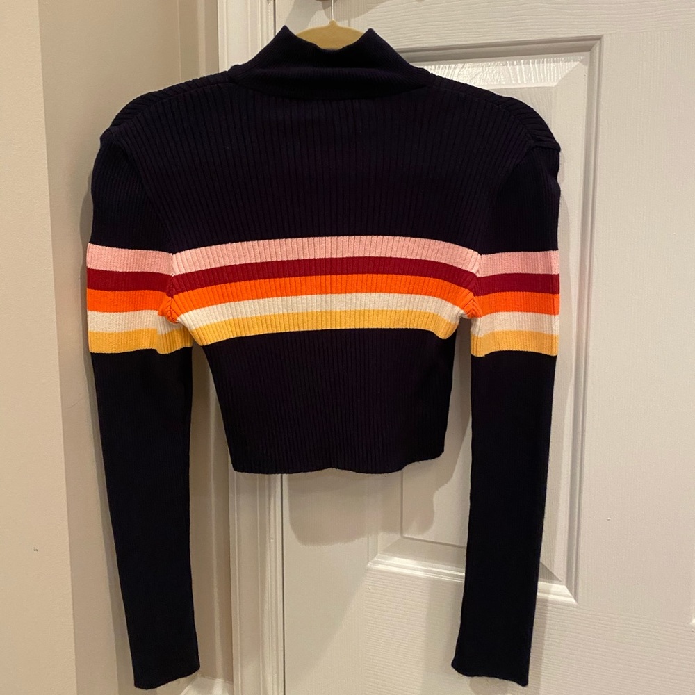 Turtle neck long sleeve sweater